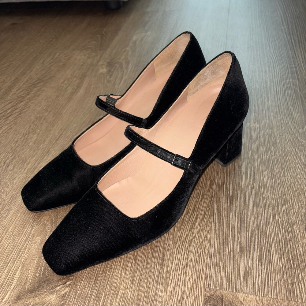 Chic Black Velvet Mary Jane Heels